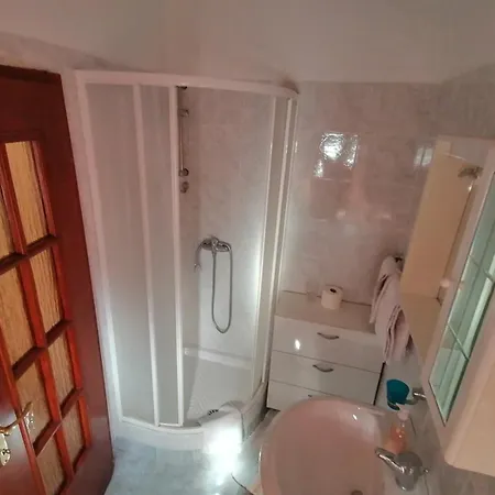 Apartman Jelena For 2 Persons, 300m From *